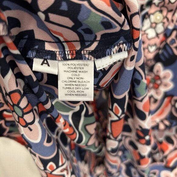 Loft Women’s Multicolor Floral Sleeveless Button Detail Front Top - Picture 5 of 7